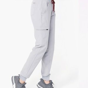FIGS Zamora Joggers in Cement